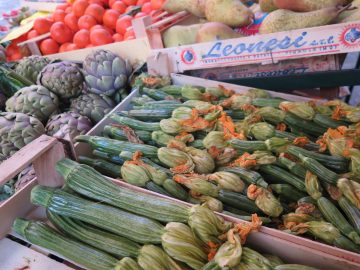Zucchini and artichokes